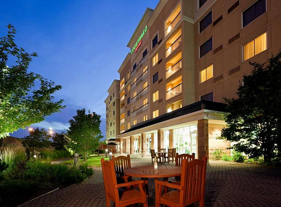 Courtyard By Marriott Toronto Воган Экстерьер фото