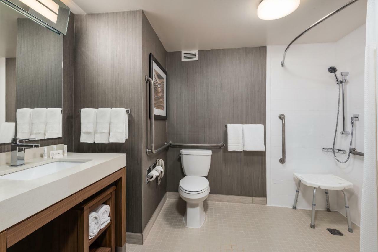 Courtyard By Marriott Toronto Воган Экстерьер фото